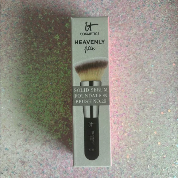 IT Cosmetics Heavenly Luxe Solid Serum Brush - Picture 1 of 1